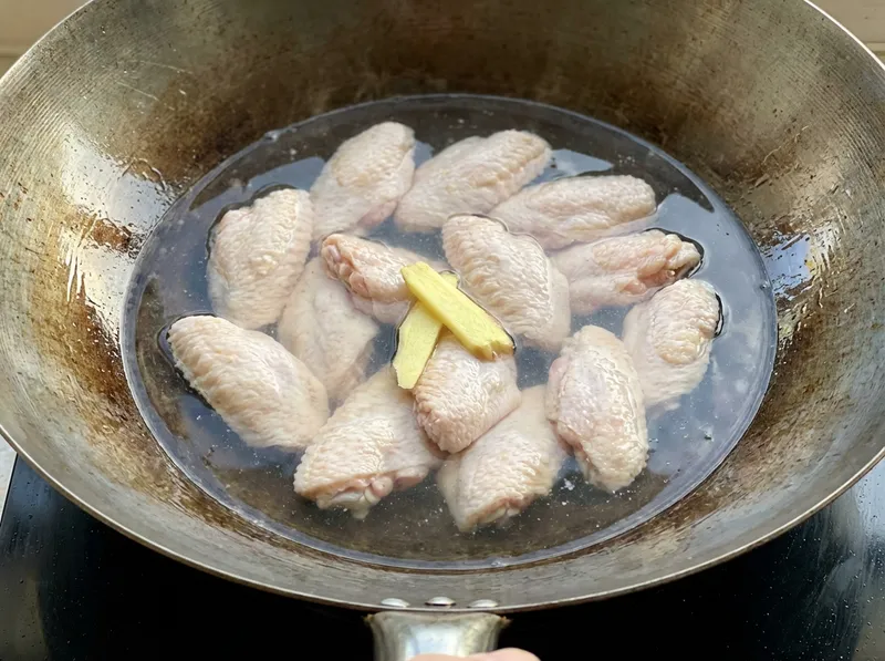 Add Ginger Slices to Water