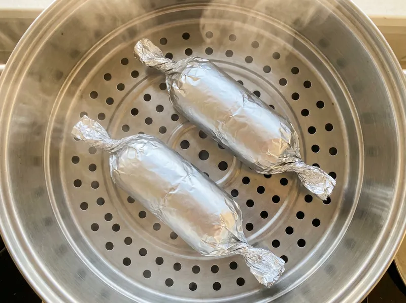 Steam Chicken Rolls