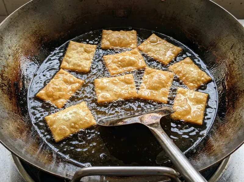 Deep-fry Crispy Crackers