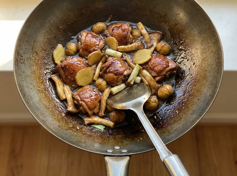 Simmer Chestnuts And Dark Soy Sauce