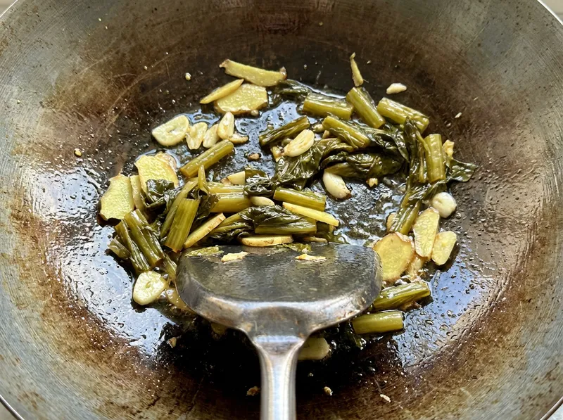 Bloom Aromatics and Stir-Fry Sauerkraut
